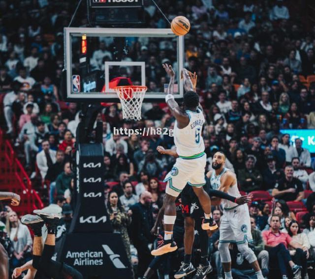 南宫娱乐-新的一轮比赛引发球迷期待,场上对决激烈