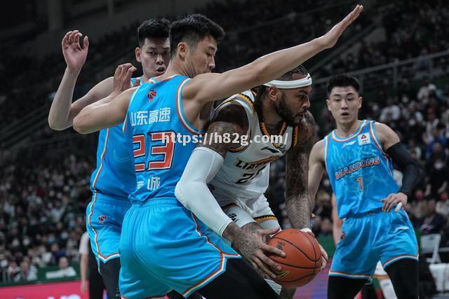 南宫娱乐-福建男篮在主场不敌山东，遭遇连败