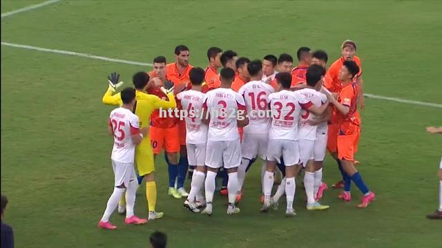 南宫娱乐-上港主场告捷，瞄准中超前三