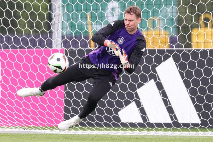 拜仁慕尼黑攻击线连续多场比赛狂轰门将 拜仁慕尼黑攻击线连续多场比赛狂轰门将