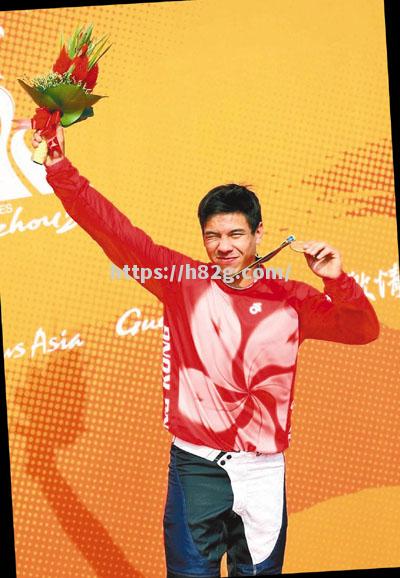 南宫娱乐-惊险一幕!现场气氛高涨,选手勇夺冠军