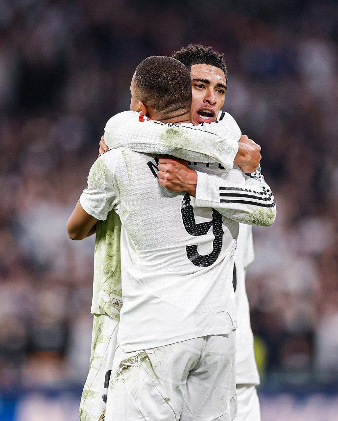 皇马大胜赫塔菲，-追平领先战平