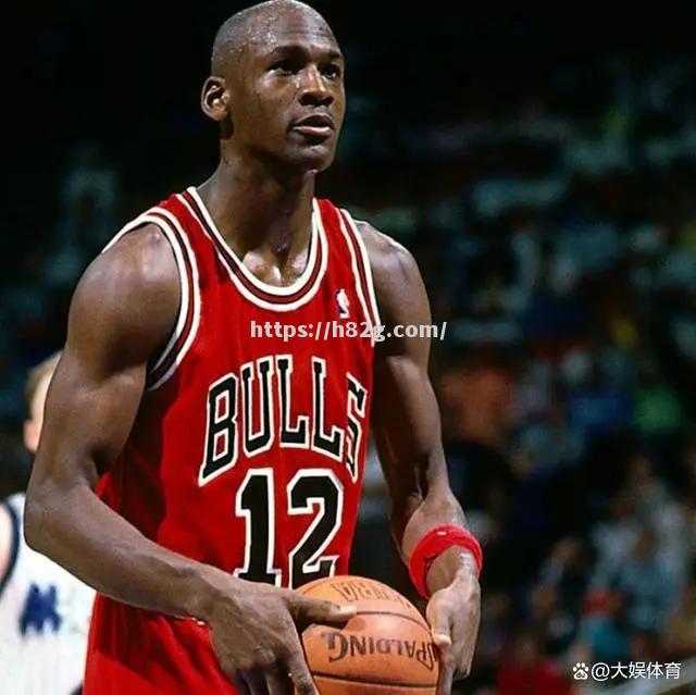 南宫娱乐-后卫球员出色防守表现,成功限制对手得分