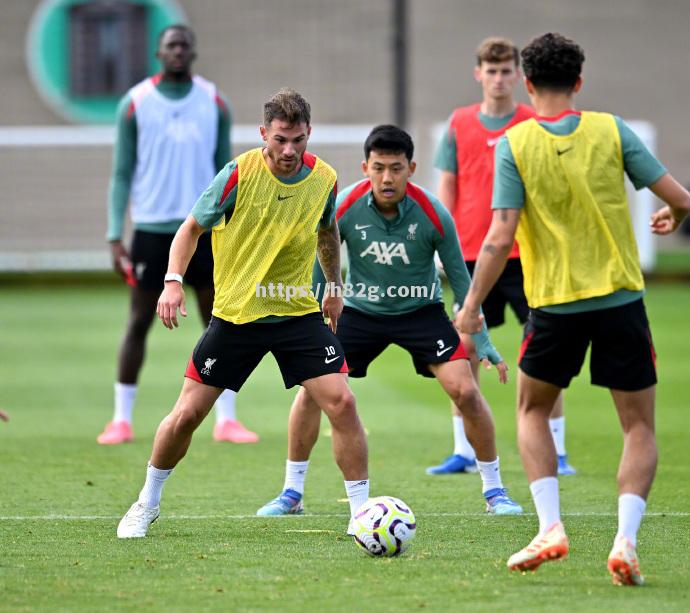 南宫娱乐-利物浦队员积极备战下一场比赛，努力训练